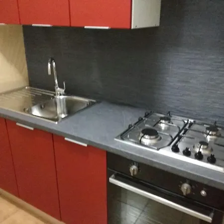ゲストハウス Stanza Con Bagno E Cucina In Comune In Giardino